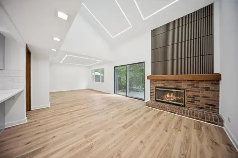 567 Cress Creek Lane Crystal Lake IL 60014