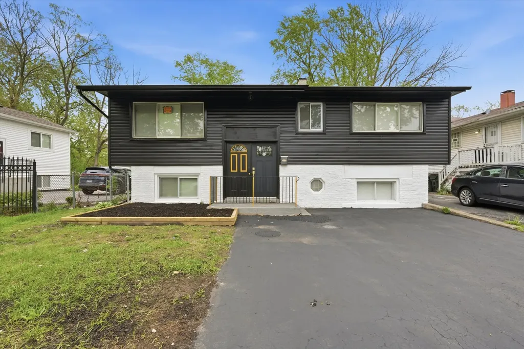 16611 Marshfield Avenue Markham IL 60428