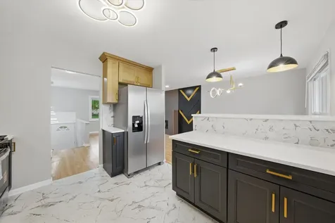 16611 Marshfield Avenue Markham IL 60428