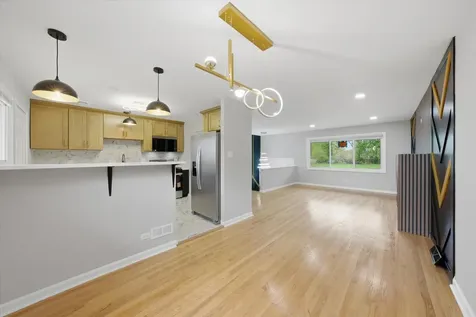 16611 Marshfield Avenue Markham IL 60428