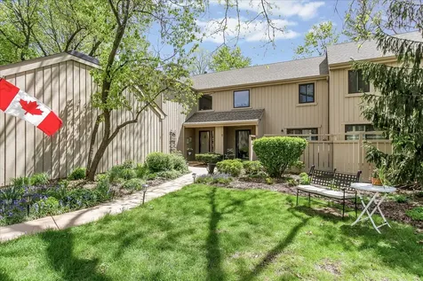 79 Hunt Trail Lake Barrington IL 60010