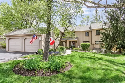 79 Hunt Trail Lake Barrington IL 60010