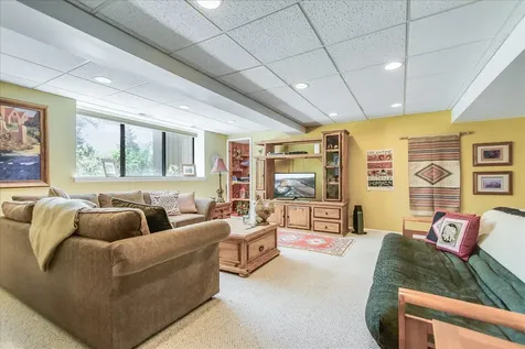 79 Hunt Trail Lake Barrington IL 60010