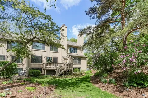 79 Hunt Trail Lake Barrington IL 60010