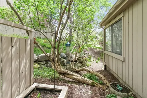 79 Hunt Trail Lake Barrington IL 60010