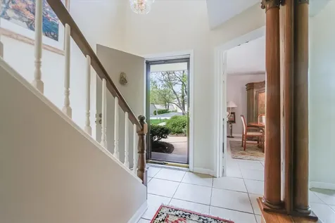 79 Hunt Trail Lake Barrington IL 60010
