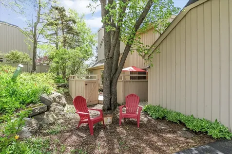 79 Hunt Trail Lake Barrington IL 60010