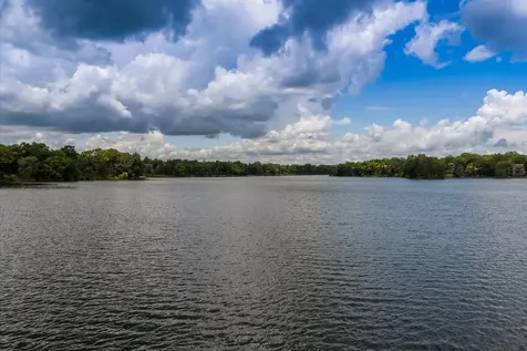 79 Hunt Trail Lake Barrington IL 60010