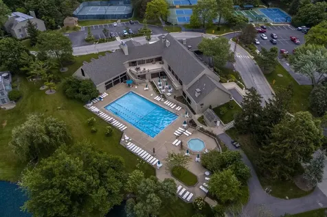 79 Hunt Trail Lake Barrington IL 60010