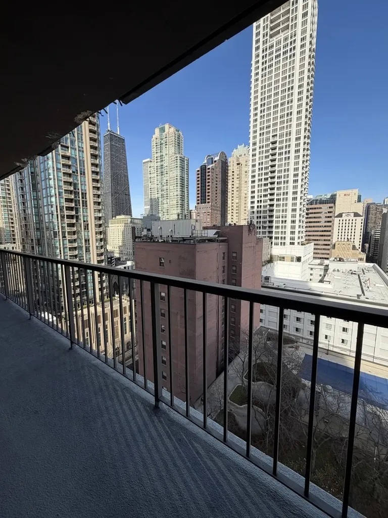 10 East Ontario Street Chicago IL 60611
