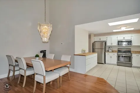 8590 Tullamore Drive Tinley Park IL 60487