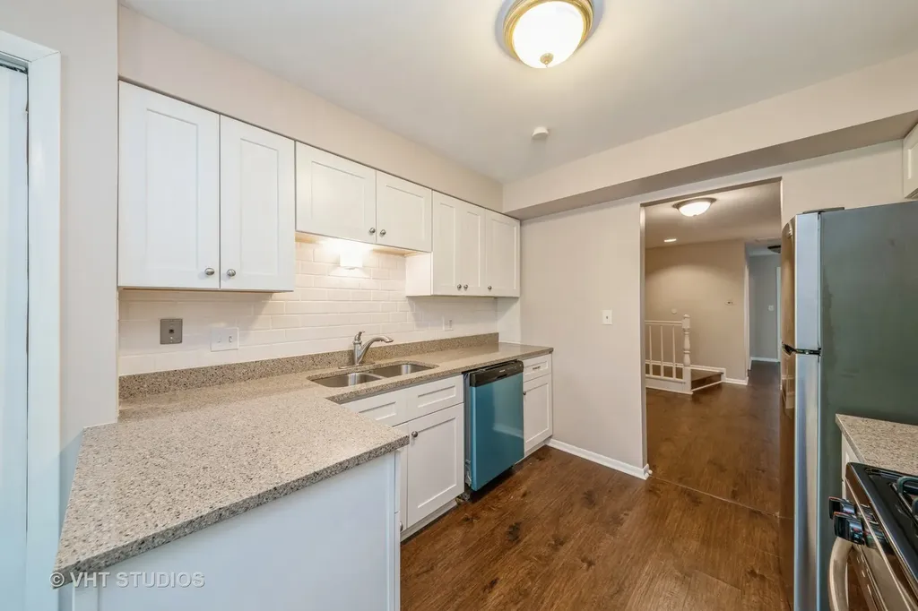 841 Cross Creek Court Roselle IL 60172