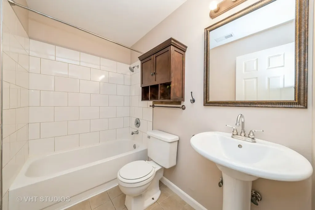841 Cross Creek Court Roselle IL 60172