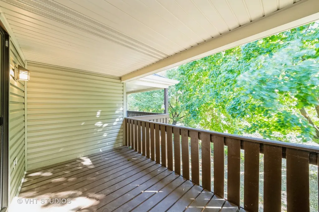 841 Cross Creek Court Roselle IL 60172