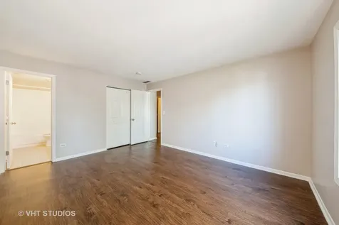 841 Cross Creek Court Roselle IL 60172