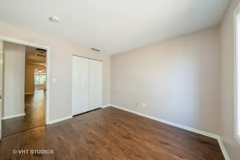 841 Cross Creek Court Roselle IL 60172