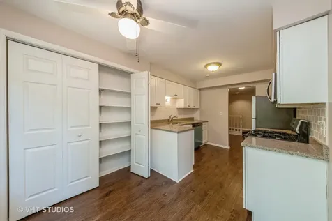 841 Cross Creek Court Roselle IL 60172