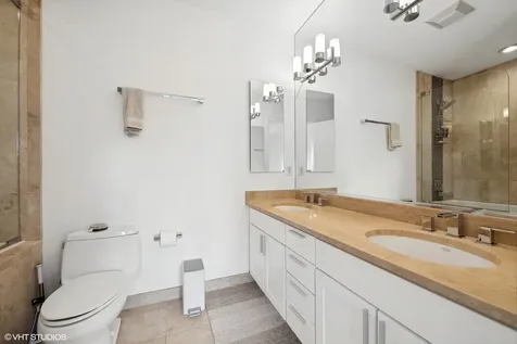 1053 North Kingsbury Street Chicago IL 60610
