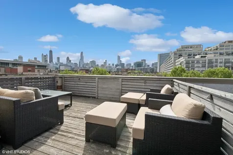1053 North Kingsbury Street Chicago IL 60610
