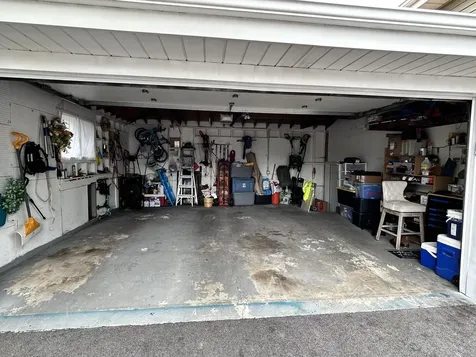 16625 Kenwood Avenue South Holland IL 60473