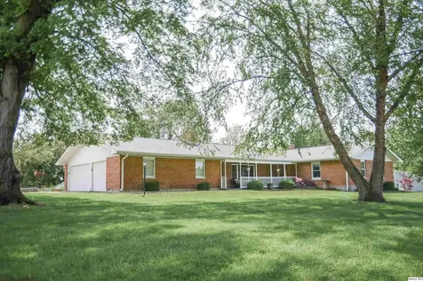 3210 Golf Drive Quincy IL 62301