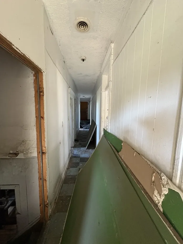 318 West 75th Street Chicago IL 60620
