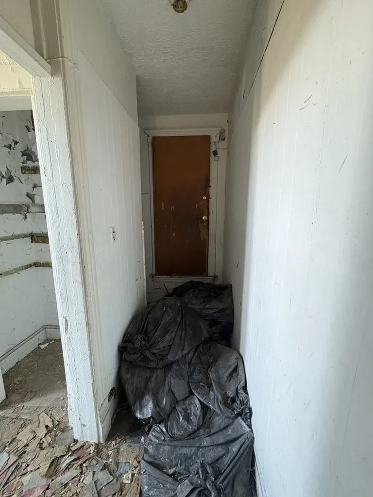 318 West 75th Street Chicago IL 60620