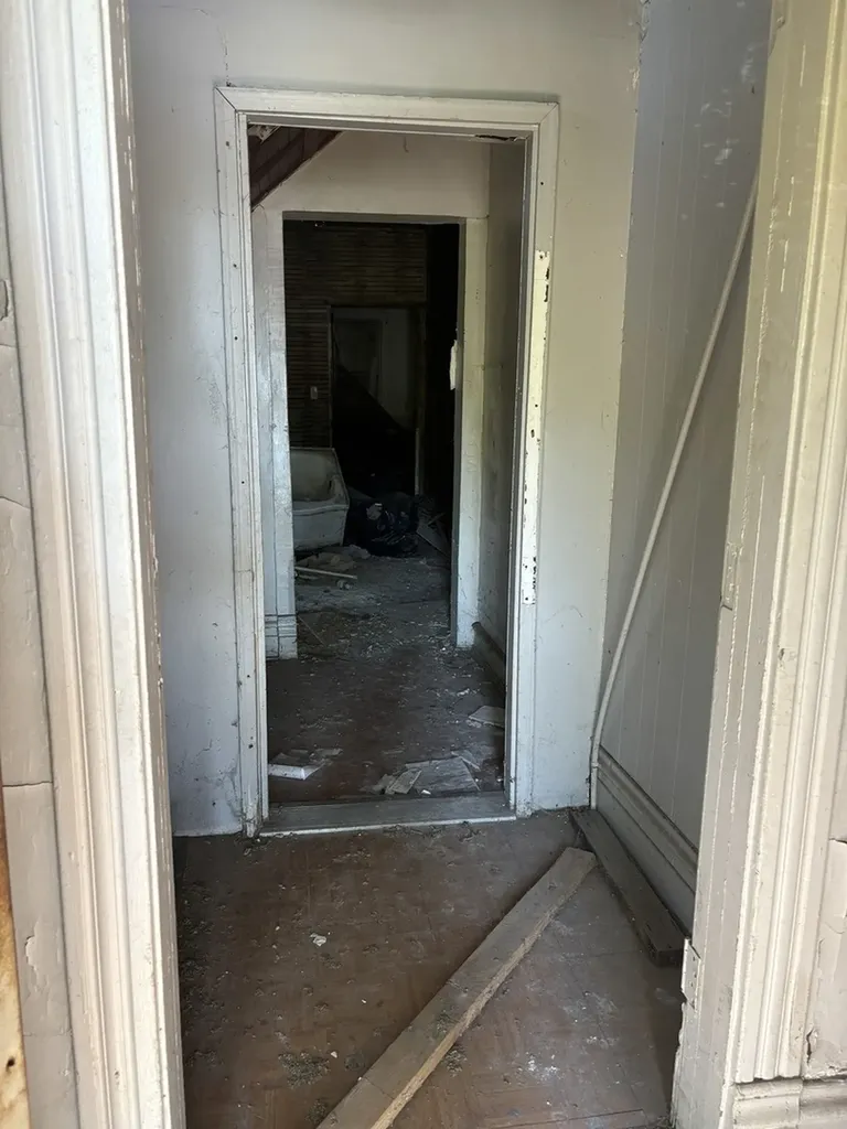 318 West 75th Street Chicago IL 60620