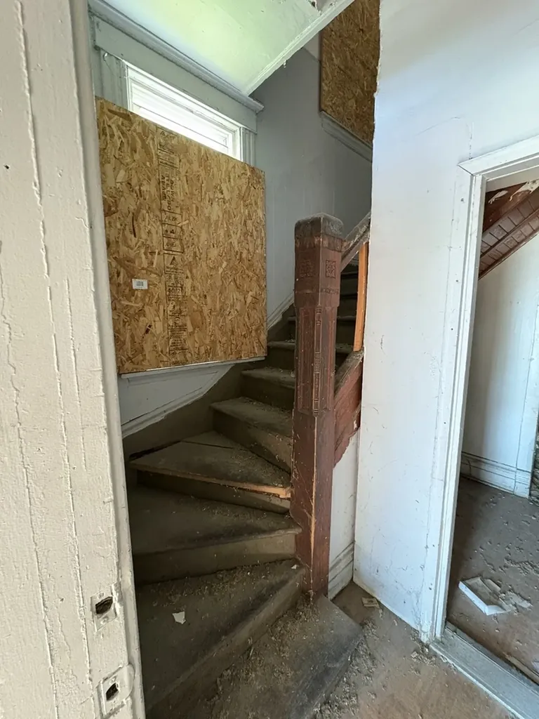 318 West 75th Street Chicago IL 60620