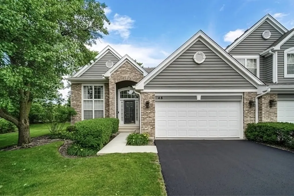 48 Wellesley Circle Northbrook IL 60062