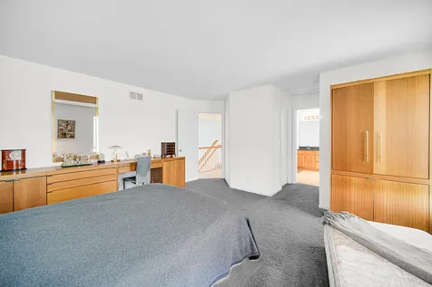 48 Wellesley Circle Northbrook IL 60062