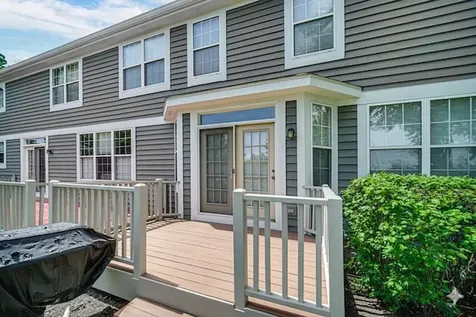 48 Wellesley Circle Northbrook IL 60062