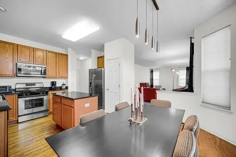 48 Wellesley Circle Northbrook IL 60062