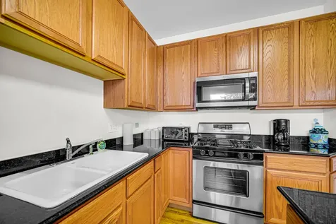 48 Wellesley Circle Northbrook IL 60062