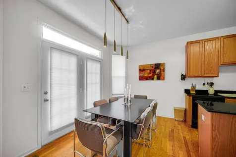48 Wellesley Circle Northbrook IL 60062
