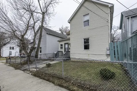 205 South Park Avenue Waukegan IL 60085