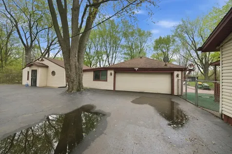 15800 Chappel Street South Holland IL 60473