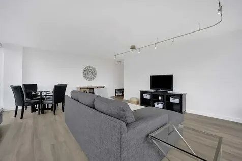 340 West Diversey Parkway Chicago IL 60657