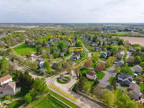 2022 North Aspen Drive Woodstock IL 60098