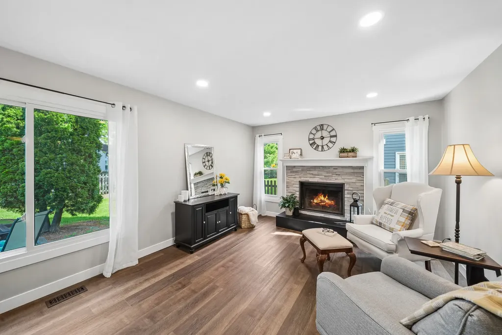 5S742 Meadow Lake Drive Naperville IL 60540