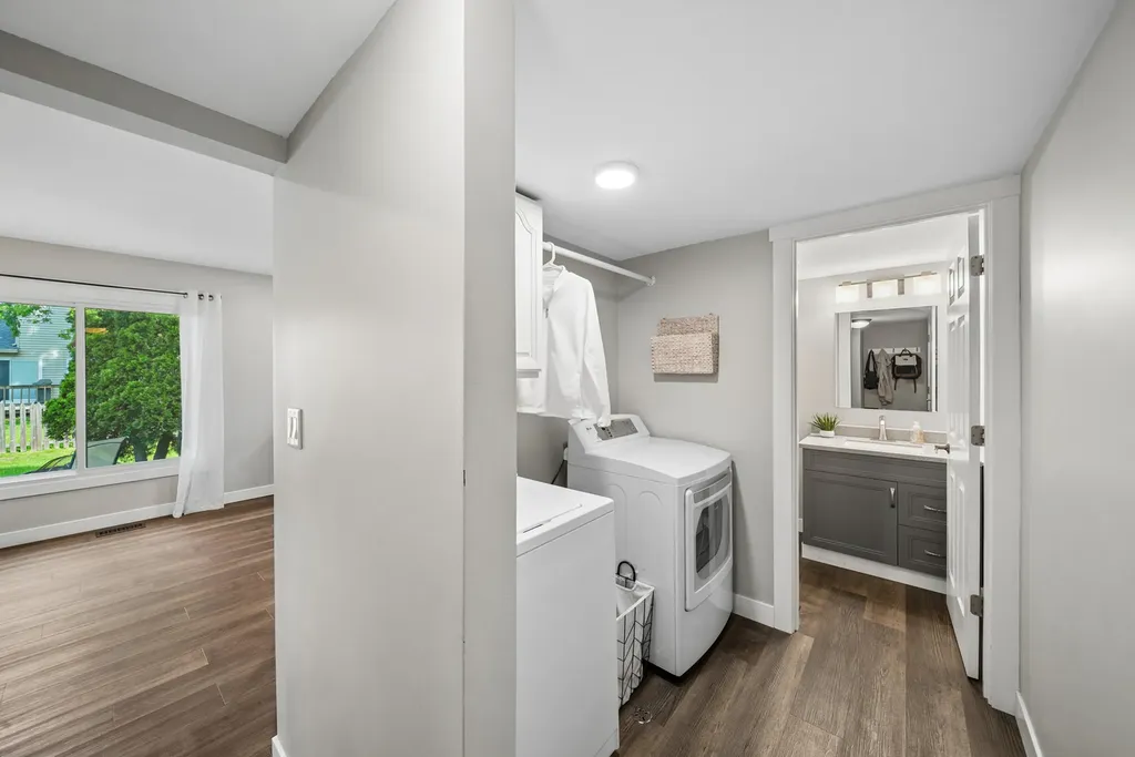 5S742 Meadow Lake Drive Naperville IL 60540
