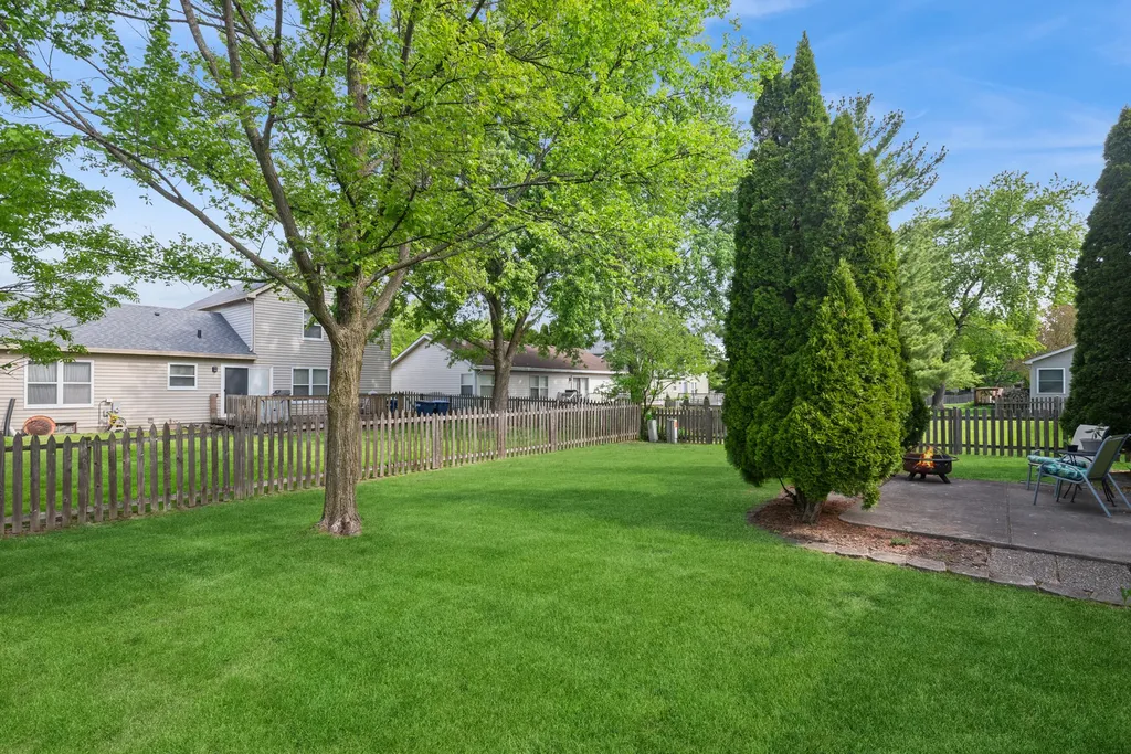 5S742 Meadow Lake Drive Naperville IL 60540