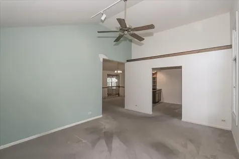 725 Deep Wood Court Elk Grove Village IL 60007