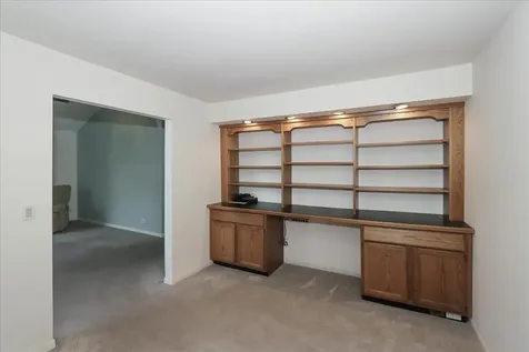 725 Deep Wood Court Elk Grove Village IL 60007