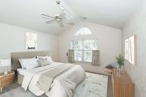 725 Deep Wood Court Elk Grove Village IL 60007