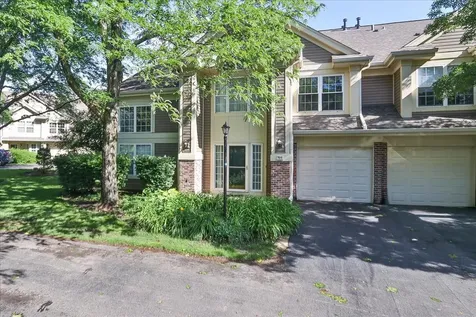725 Deep Wood Court Elk Grove Village IL 60007