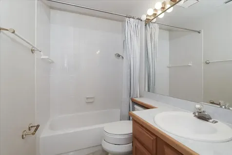 725 Deep Wood Court Elk Grove Village IL 60007