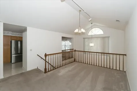 725 Deep Wood Court Elk Grove Village IL 60007