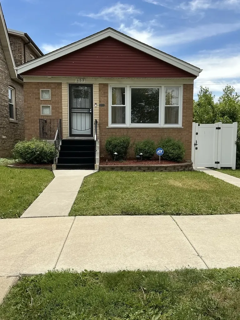 353 East 90th Street Chicago IL 60619