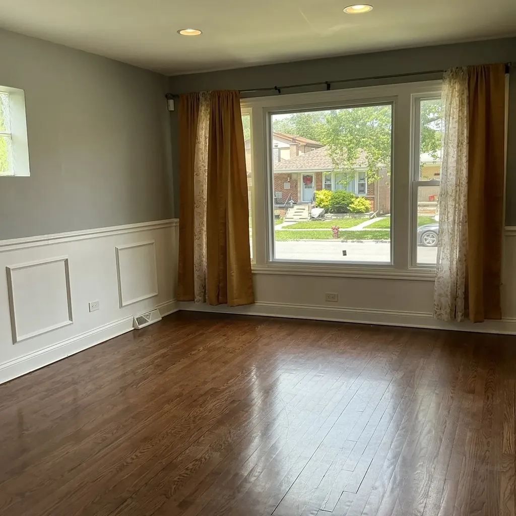 353 East 90th Street Chicago IL 60619